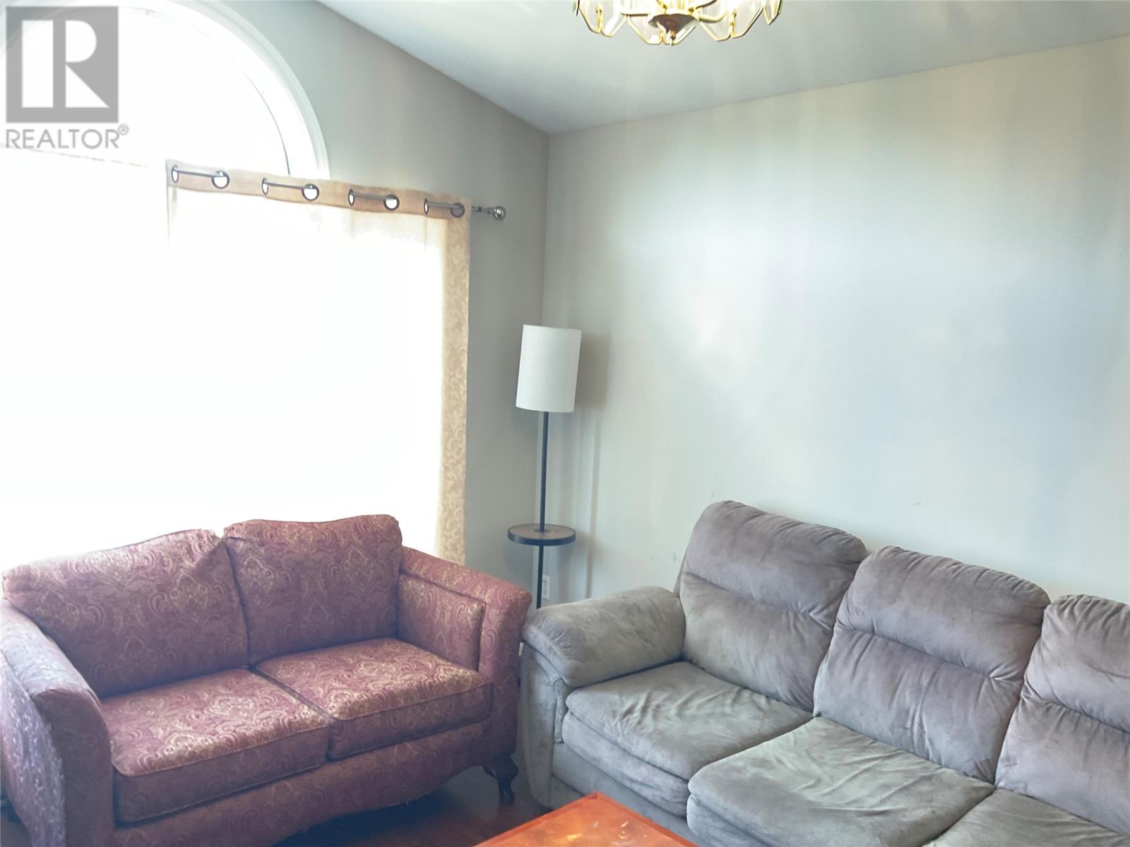 11 Harp Place Property Photo 4