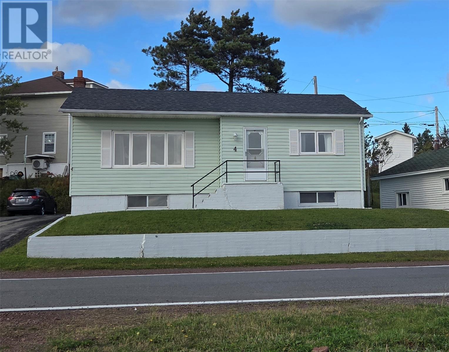 4 Circular Road Property Photo 2