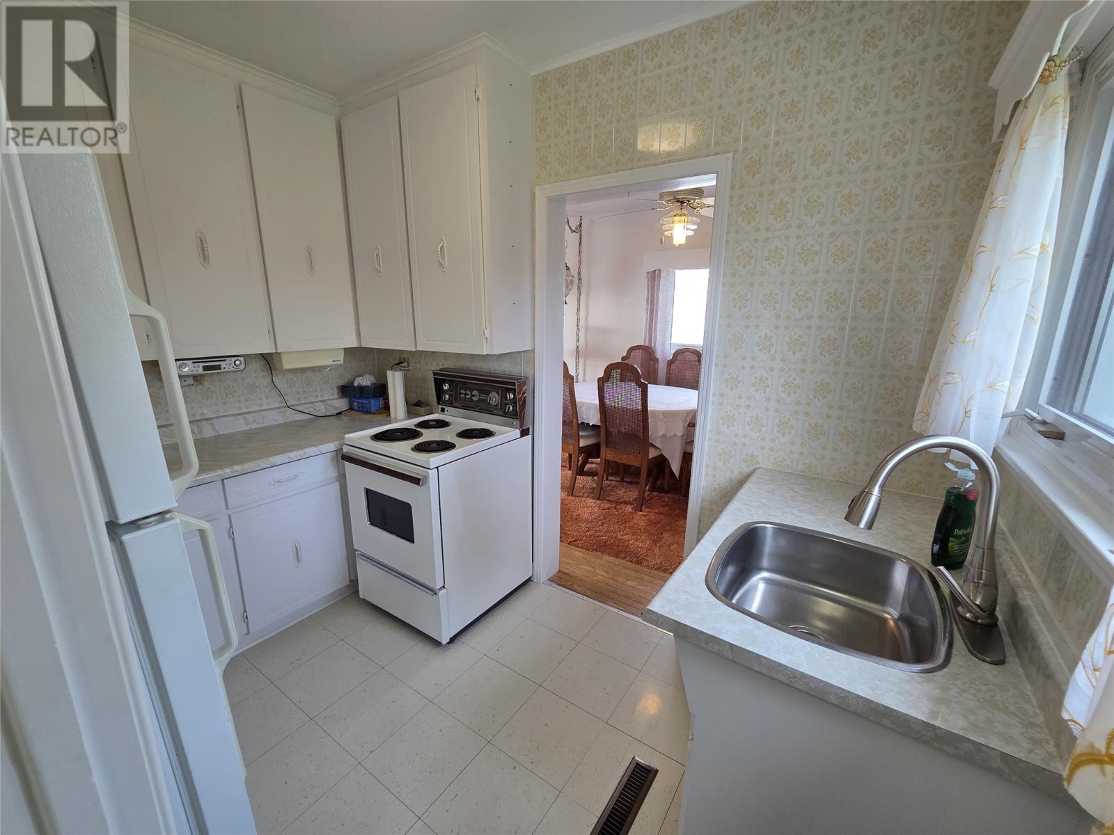 4 Circular Road Property Photo 11