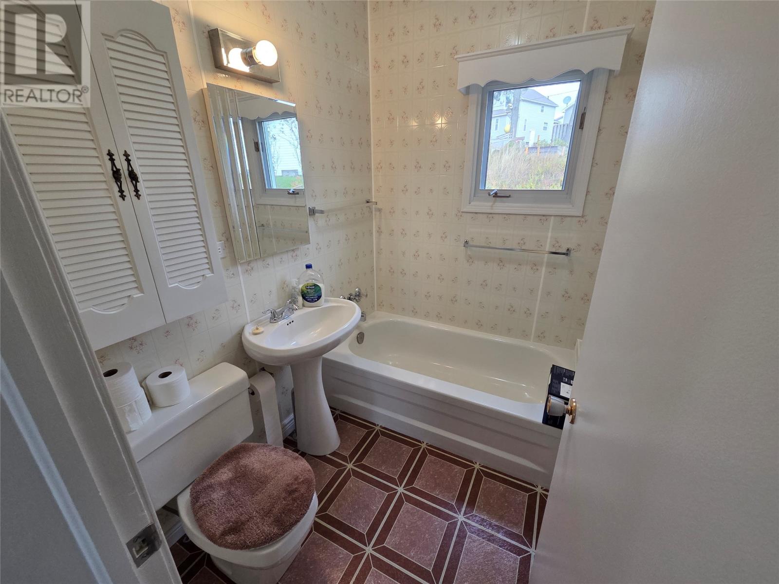 4 Circular Road Property Photo 25
