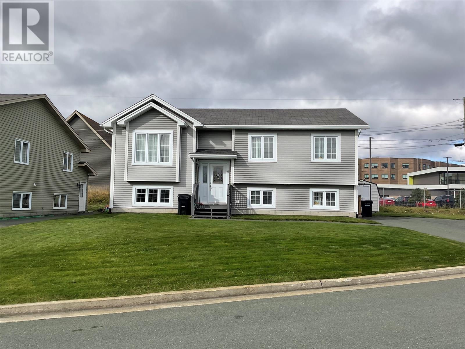 15 Canso Place Property Photo 1