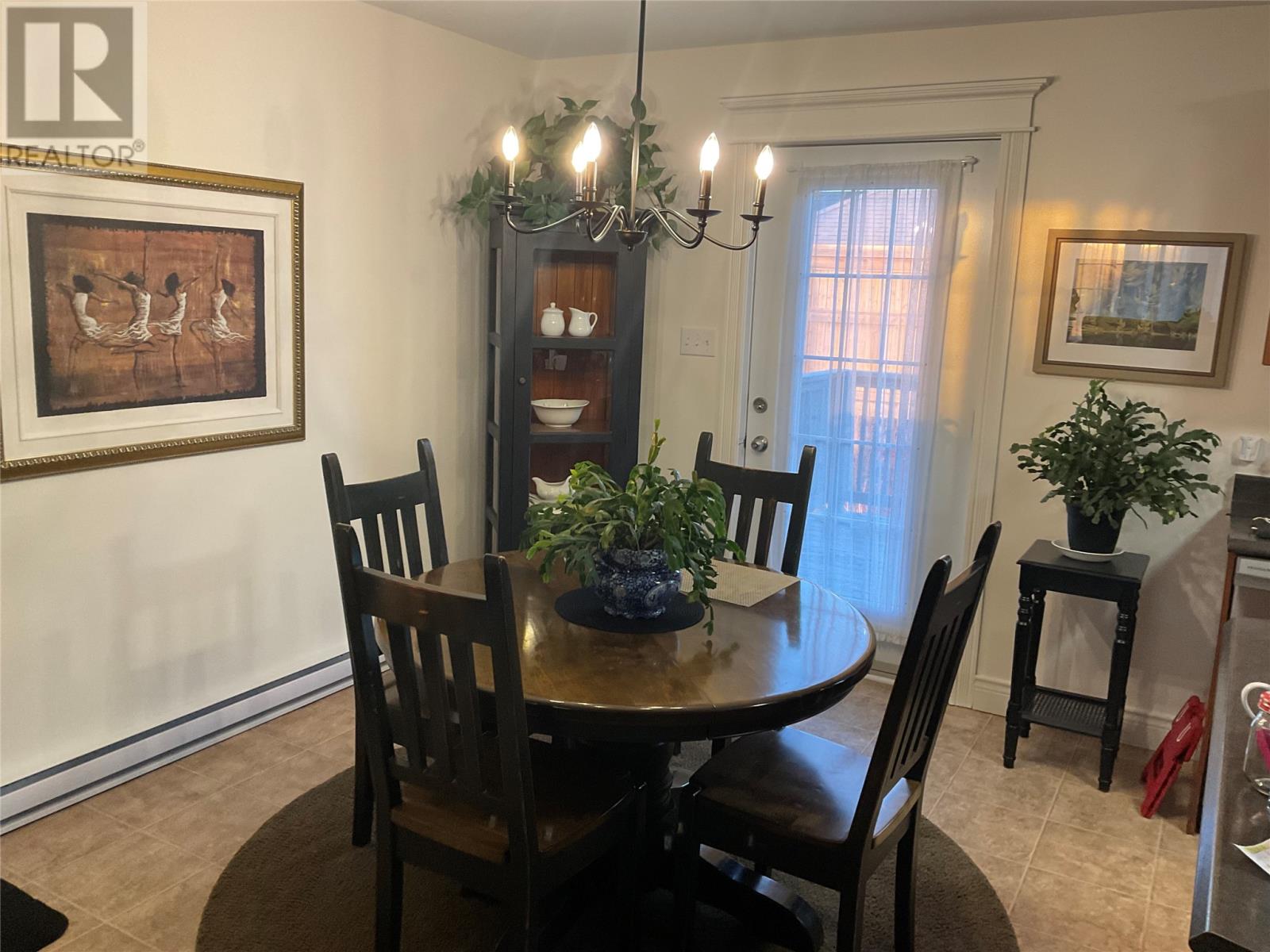 15 Canso Place Property Photo 5