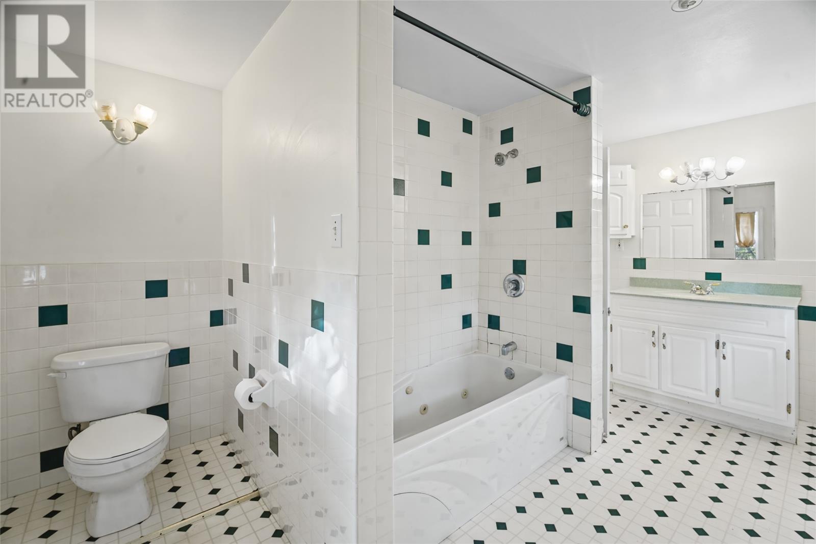 69 Whiteway Street Property Photo 33