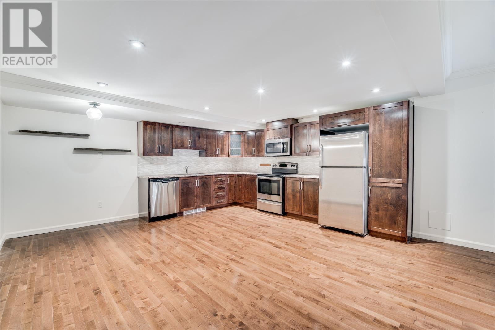 239 Craigmillar Avenue Unit#103 Property Photo 5