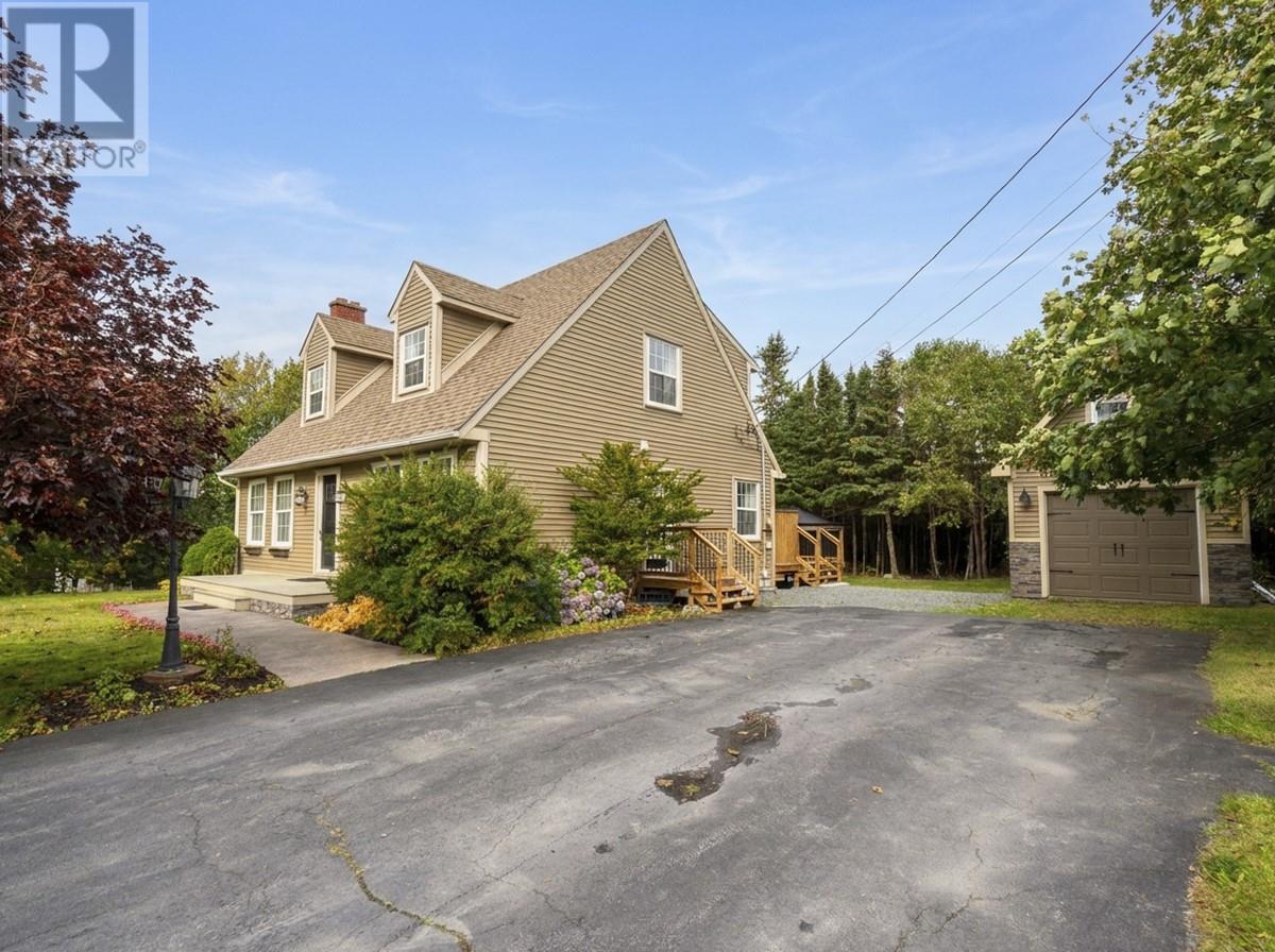 23-25 Heneys Pond Road Property Photo 1