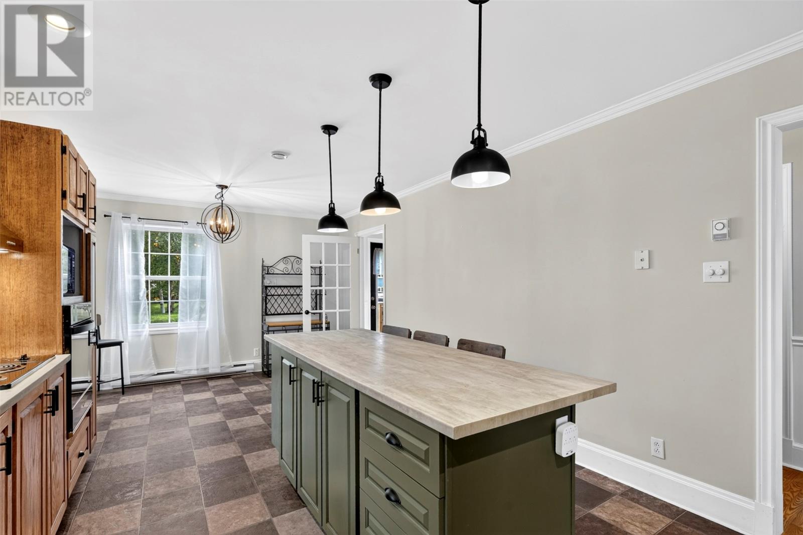 23-25 Heneys Pond Road Property Photo 14