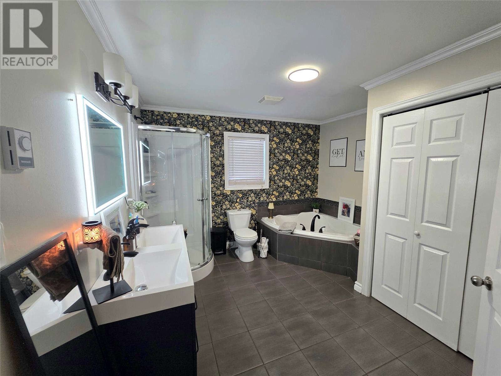 82 Bond Street Property Photo 19