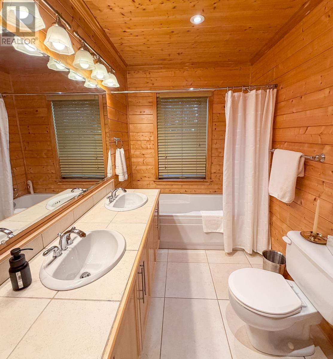 20 Lakeside Drive Property Photo 18