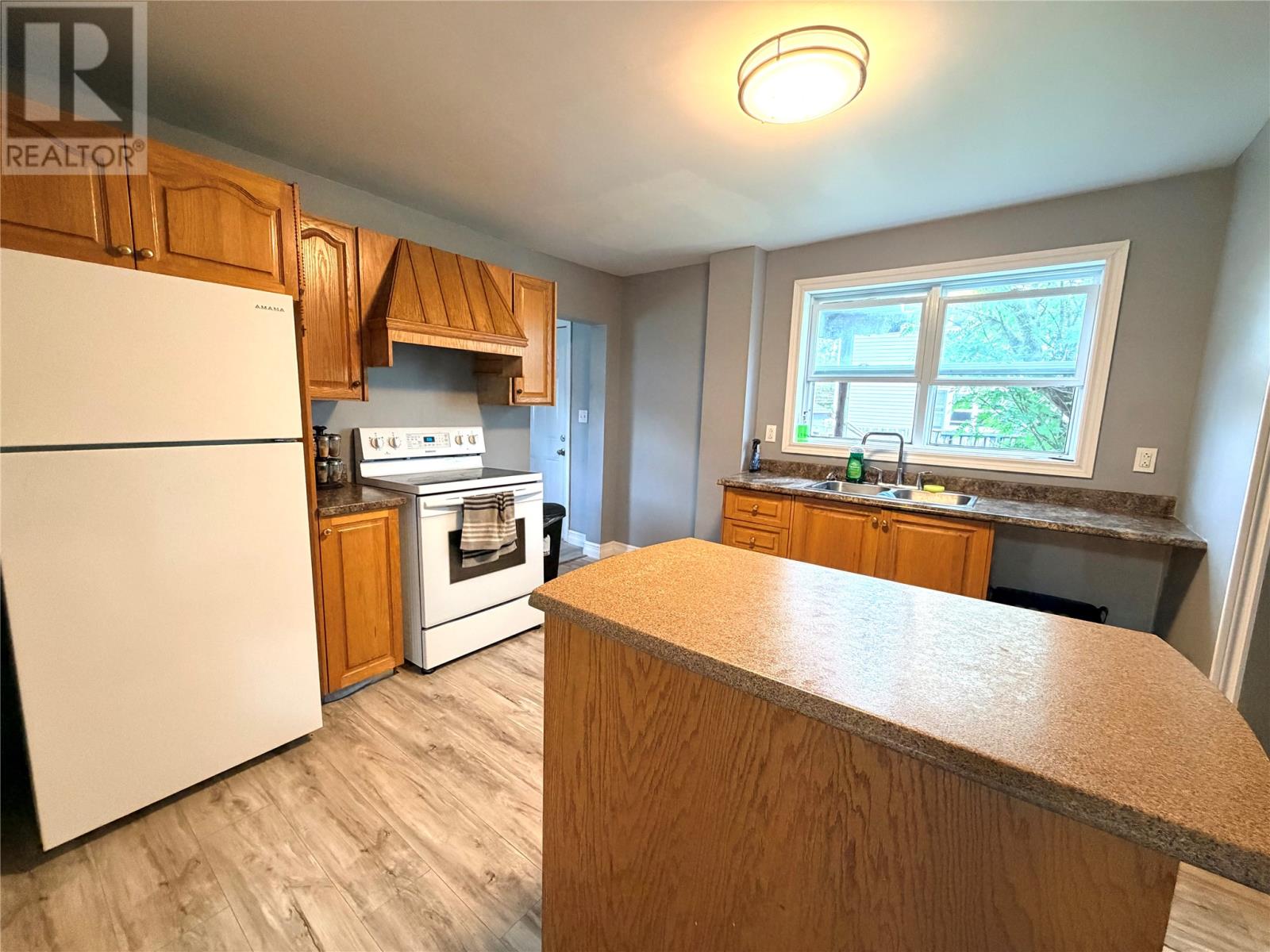 13 Circular Road Property Photo 4