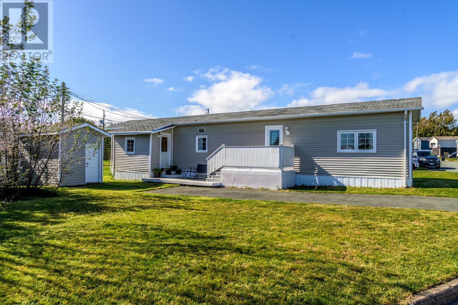 18 Meadowbrook Park Road Property Photo 3
