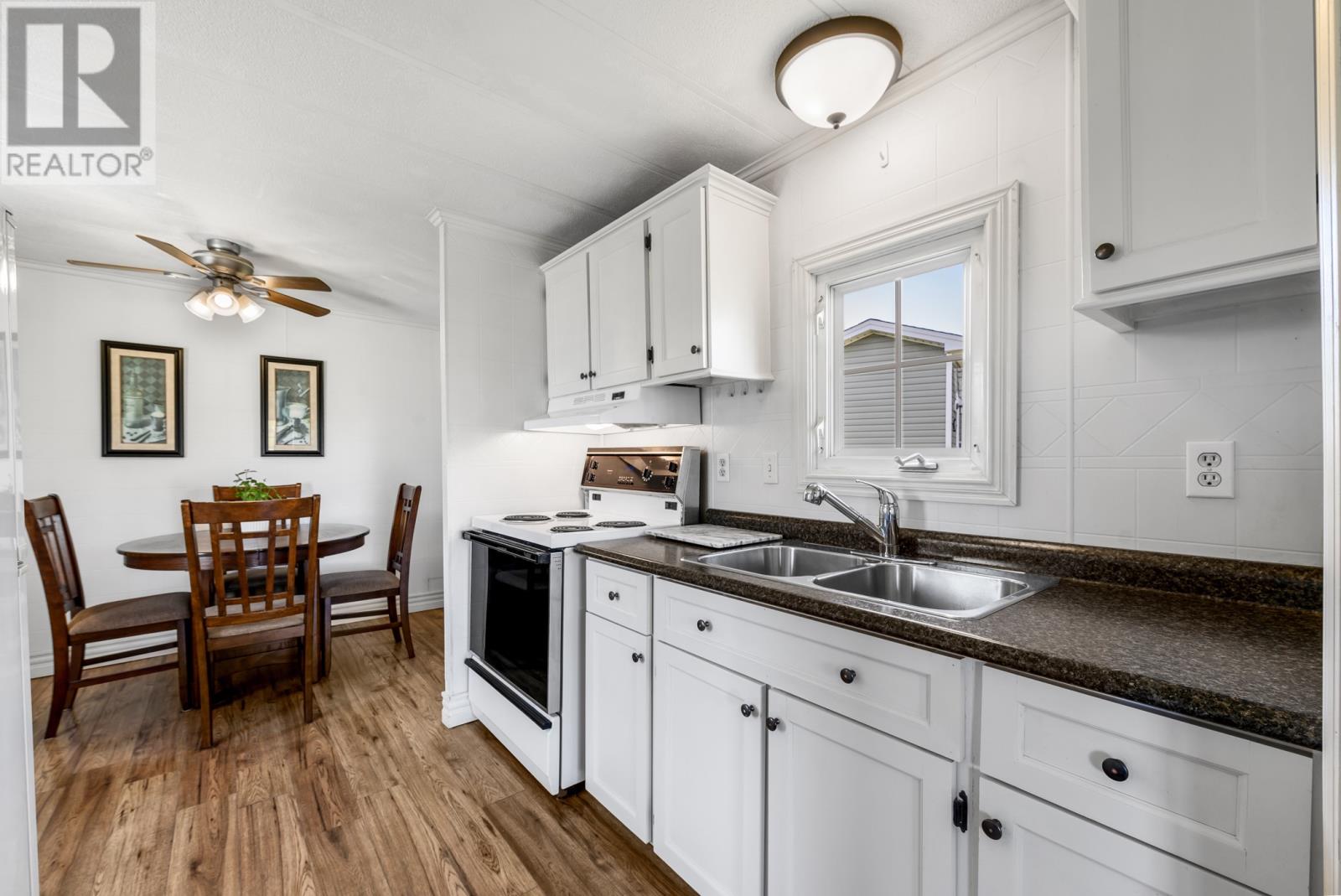 18 Meadowbrook Park Road Property Photo 14