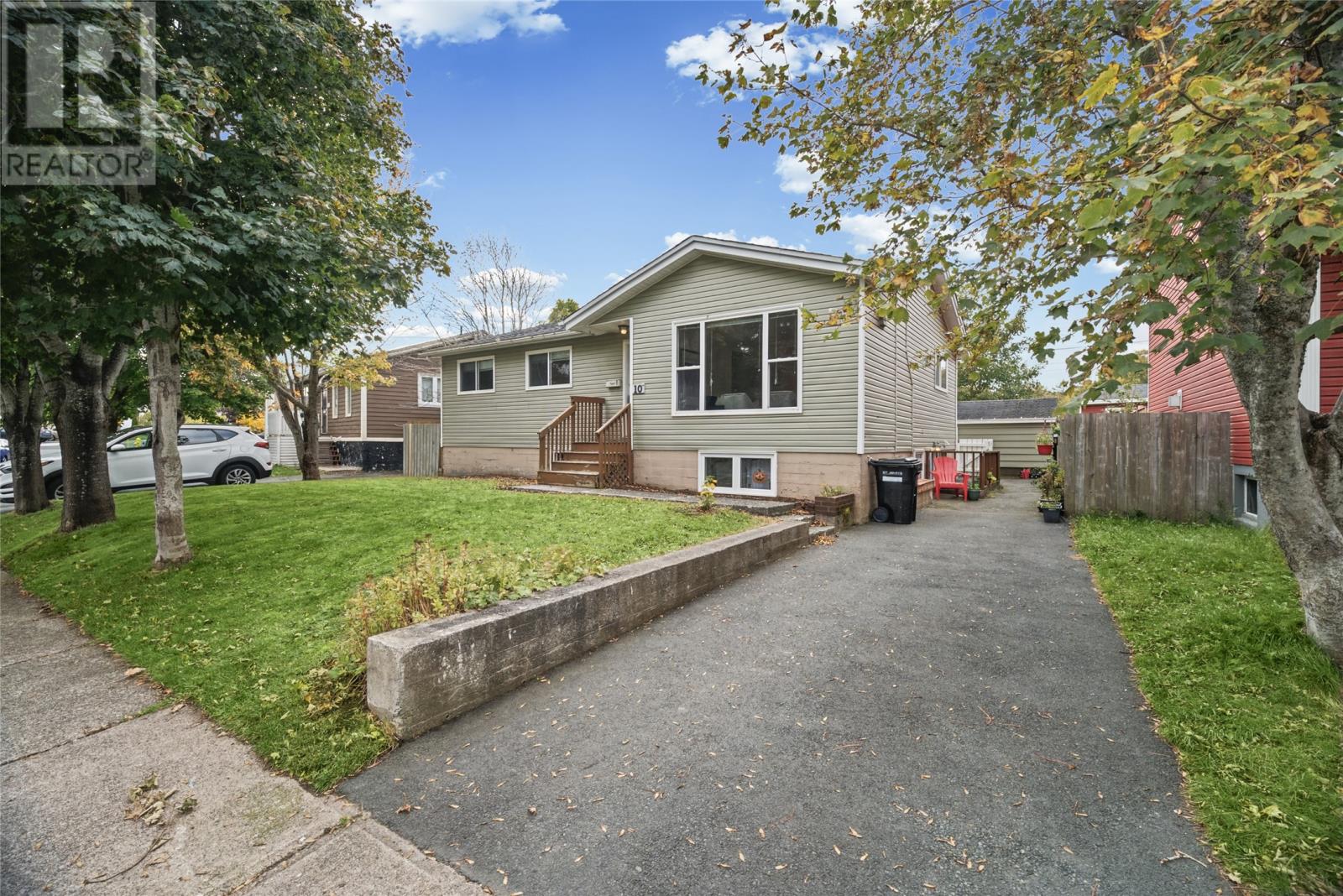 10 Johnson Crescent Property Photo 3