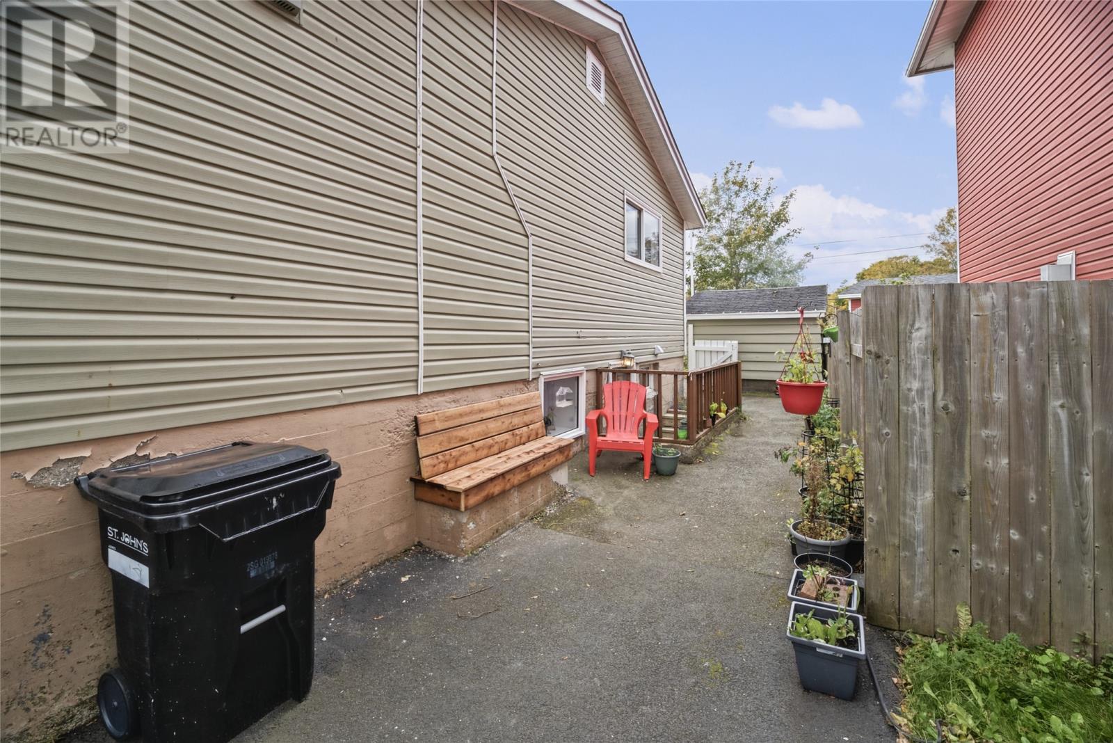 10 Johnson Crescent Property Photo 11