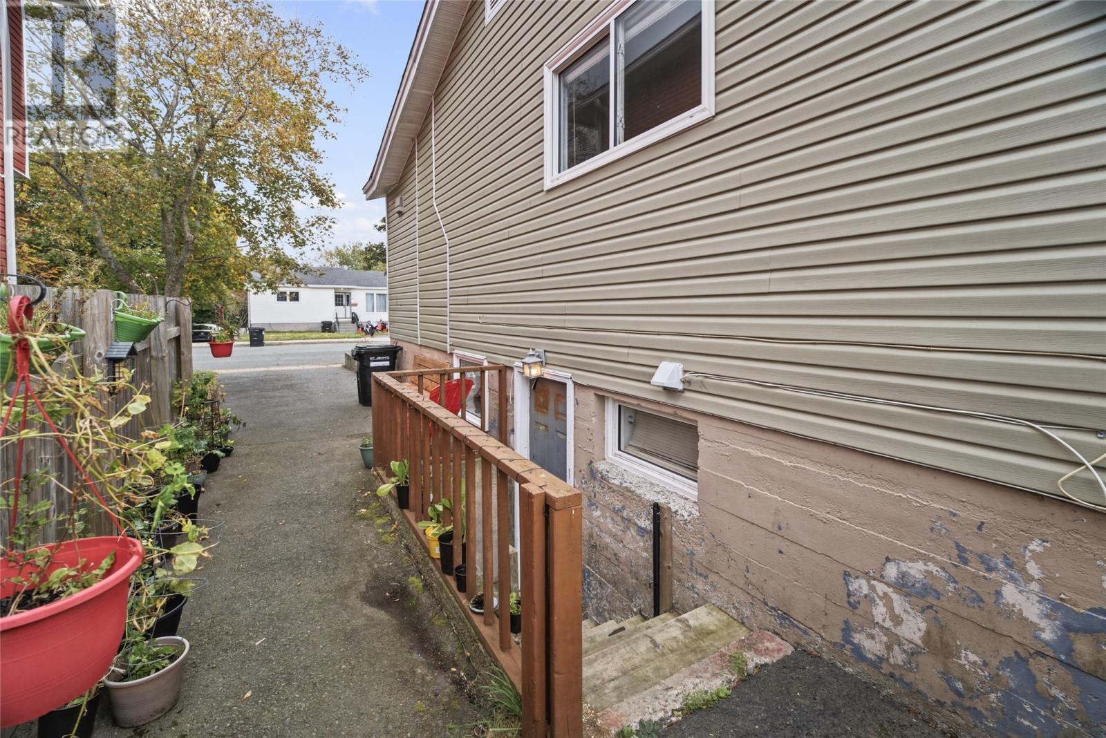 10 Johnson Crescent Property Photo 28