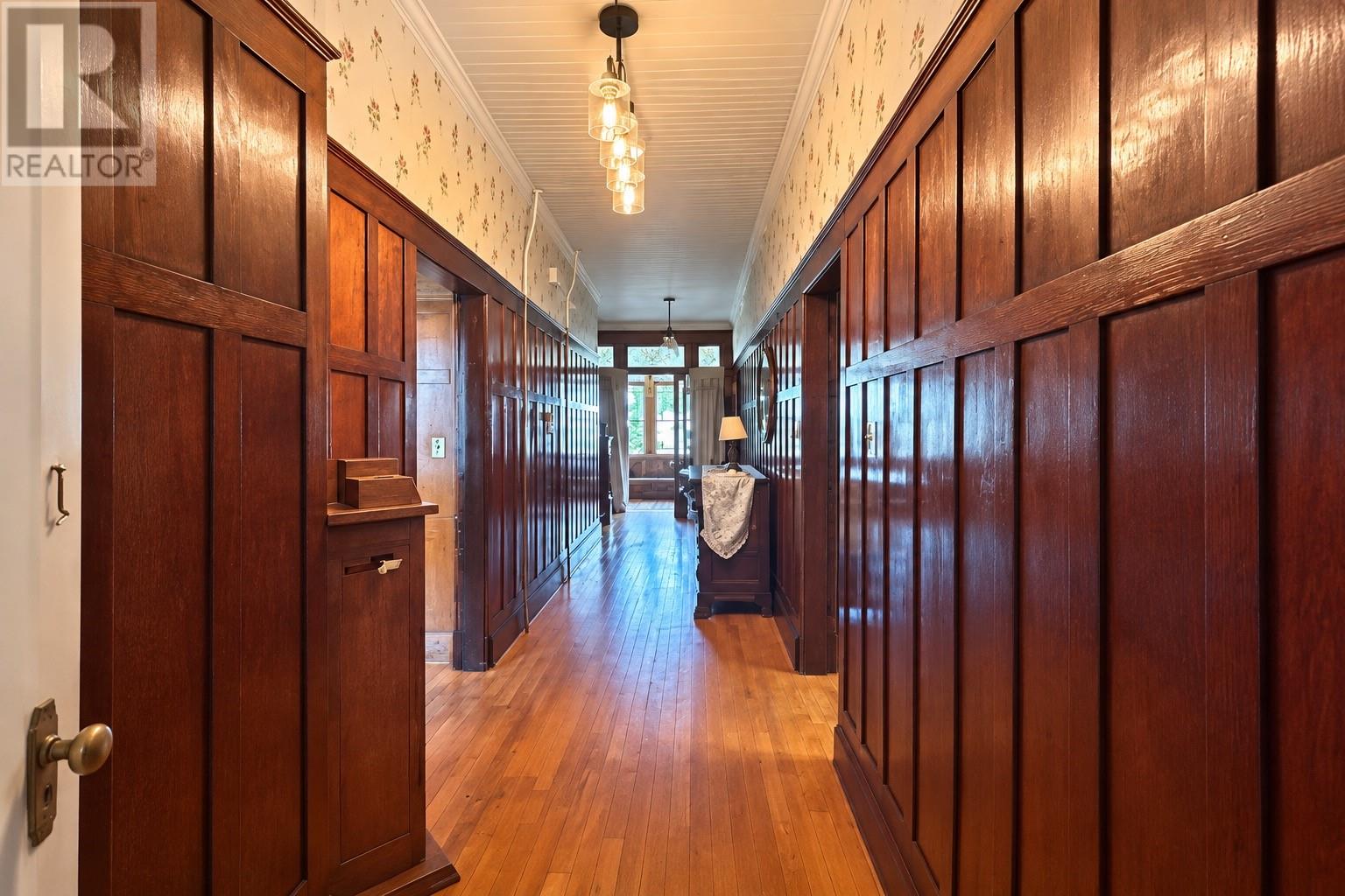 72 Water Street Property Photo 15