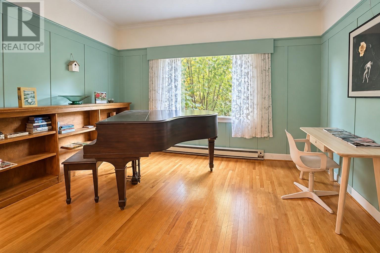 72 Water Street Property Photo 18