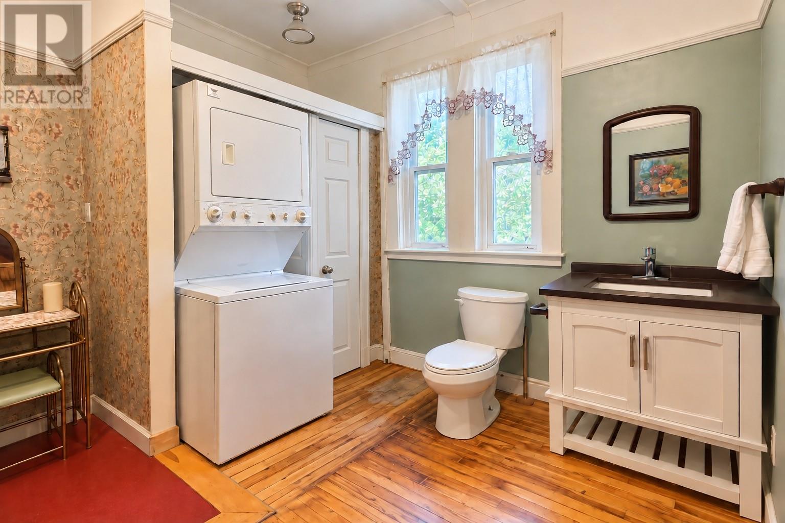 72 Water Street Property Photo 19
