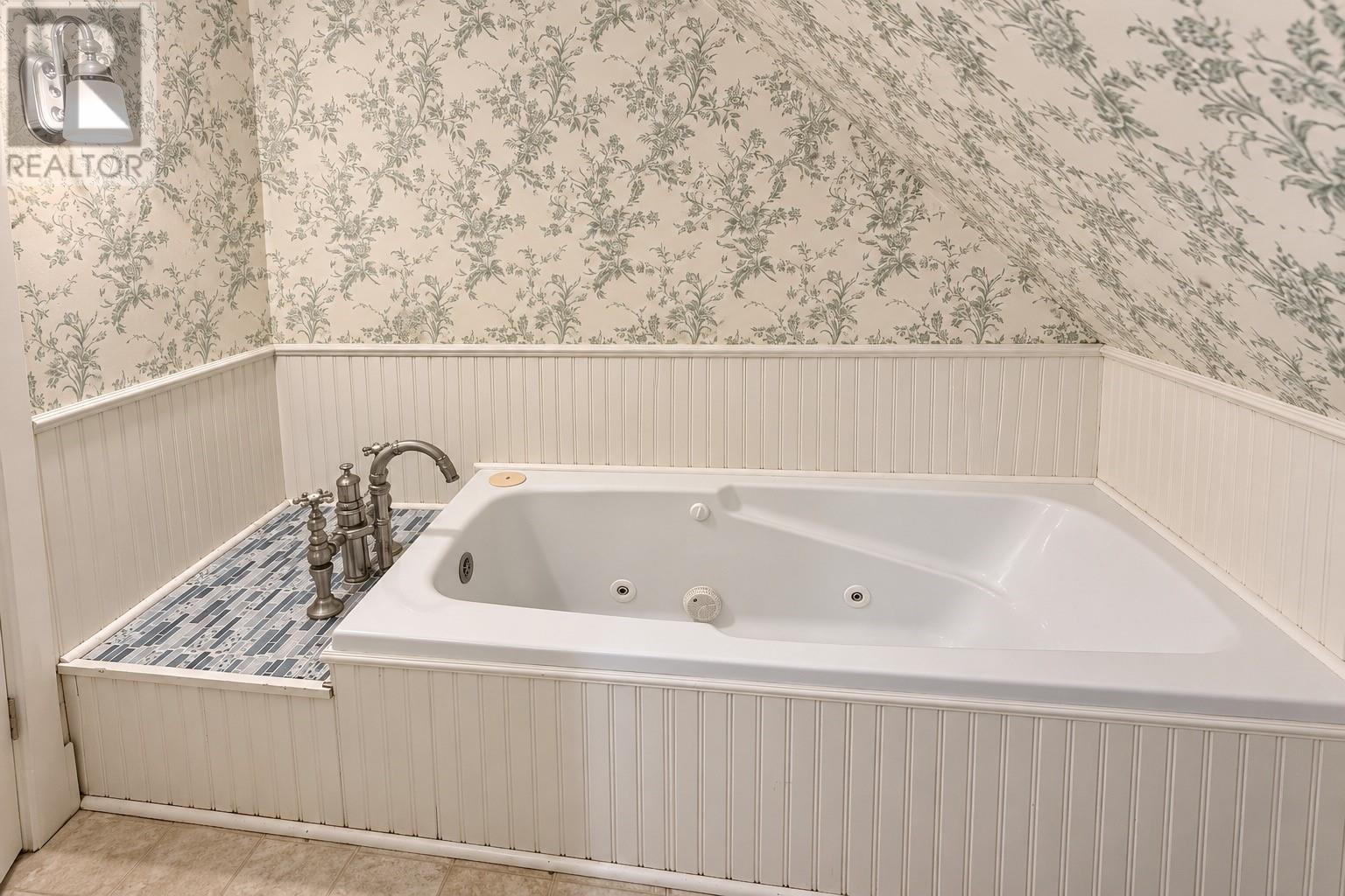 72 Water Street Property Photo 32