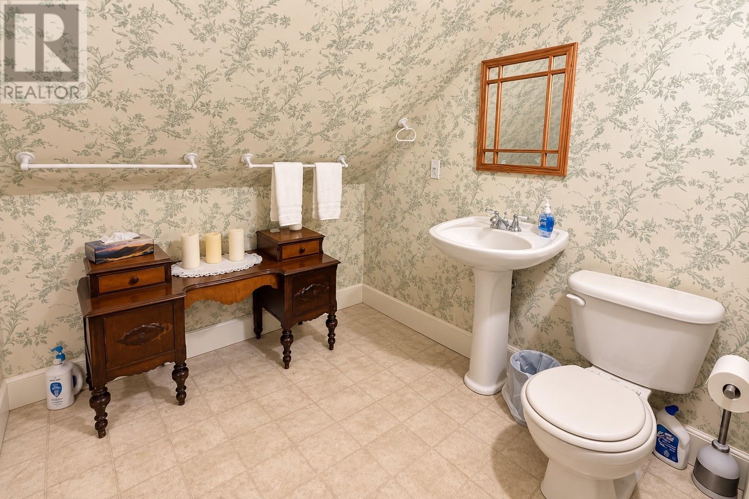 72 Water Street Property Photo 33