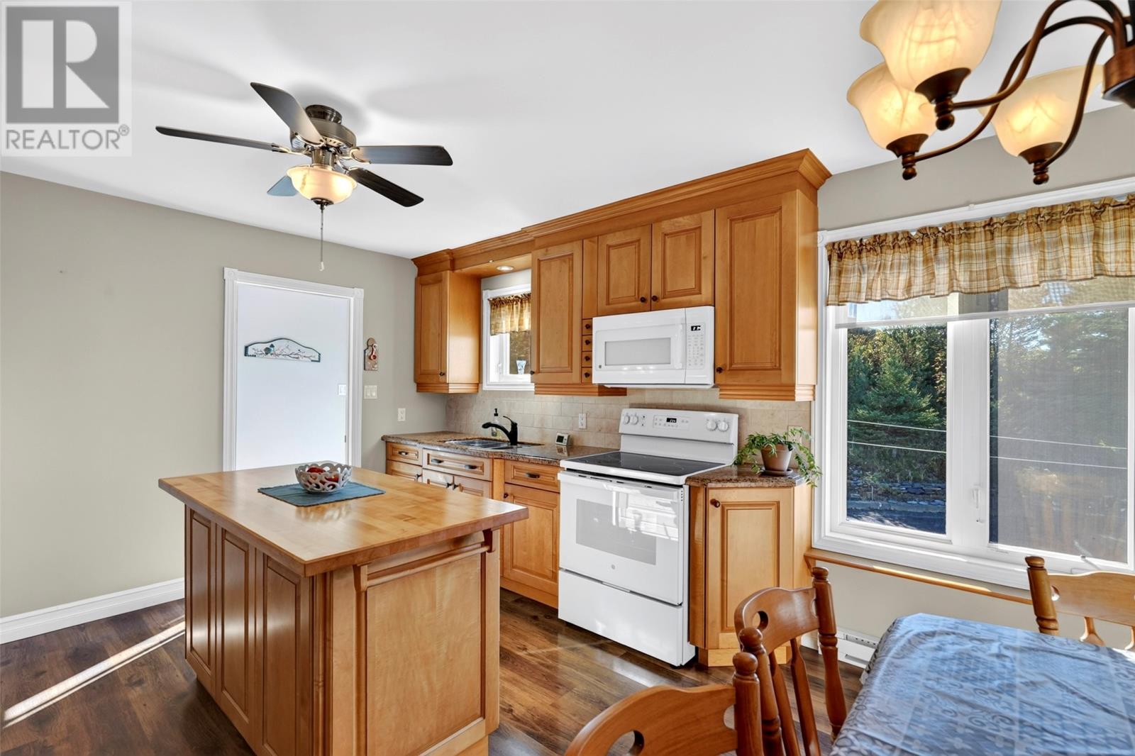 102 Bareneed Road Property Photo 15