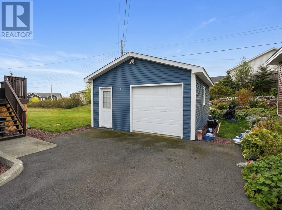 5 Shea Place Property Photo 3