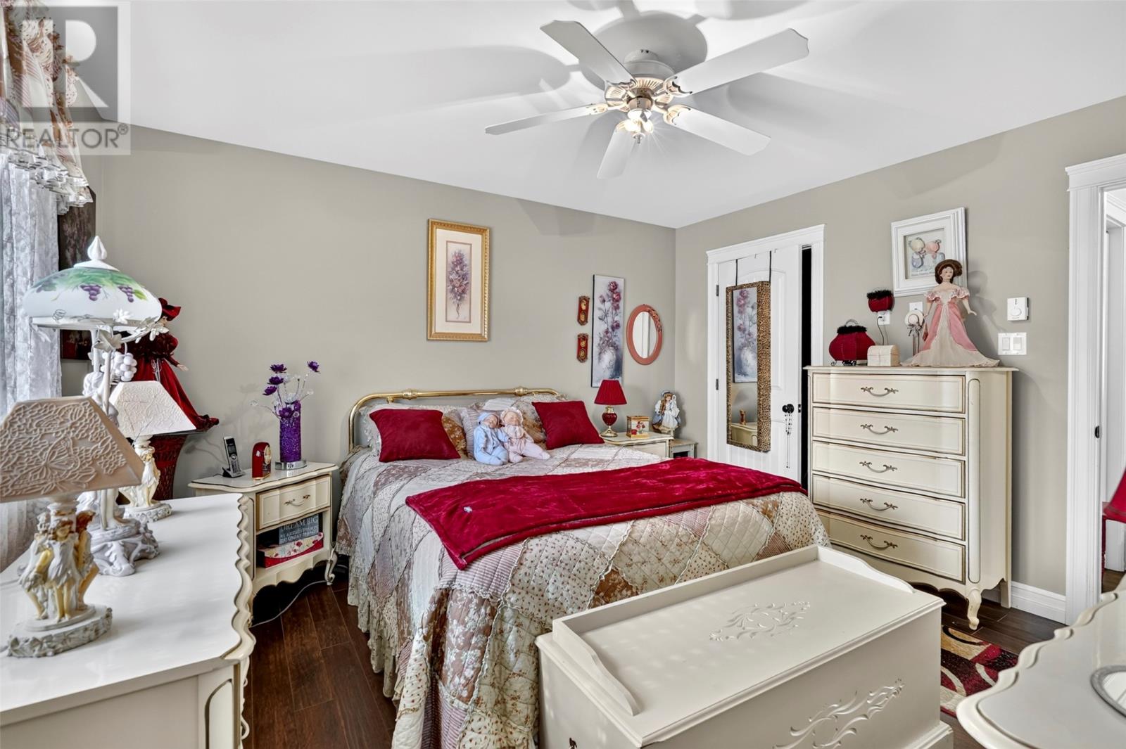 5 Shea Place Property Photo 16