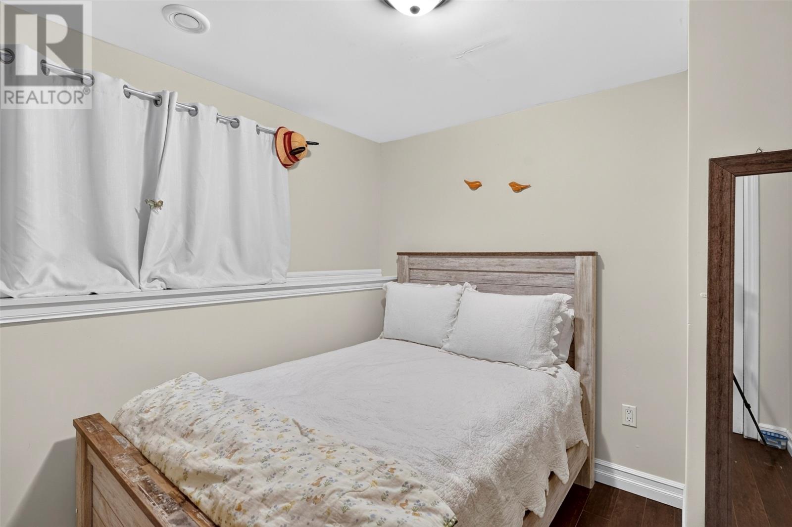 5 Shea Place Property Photo 30
