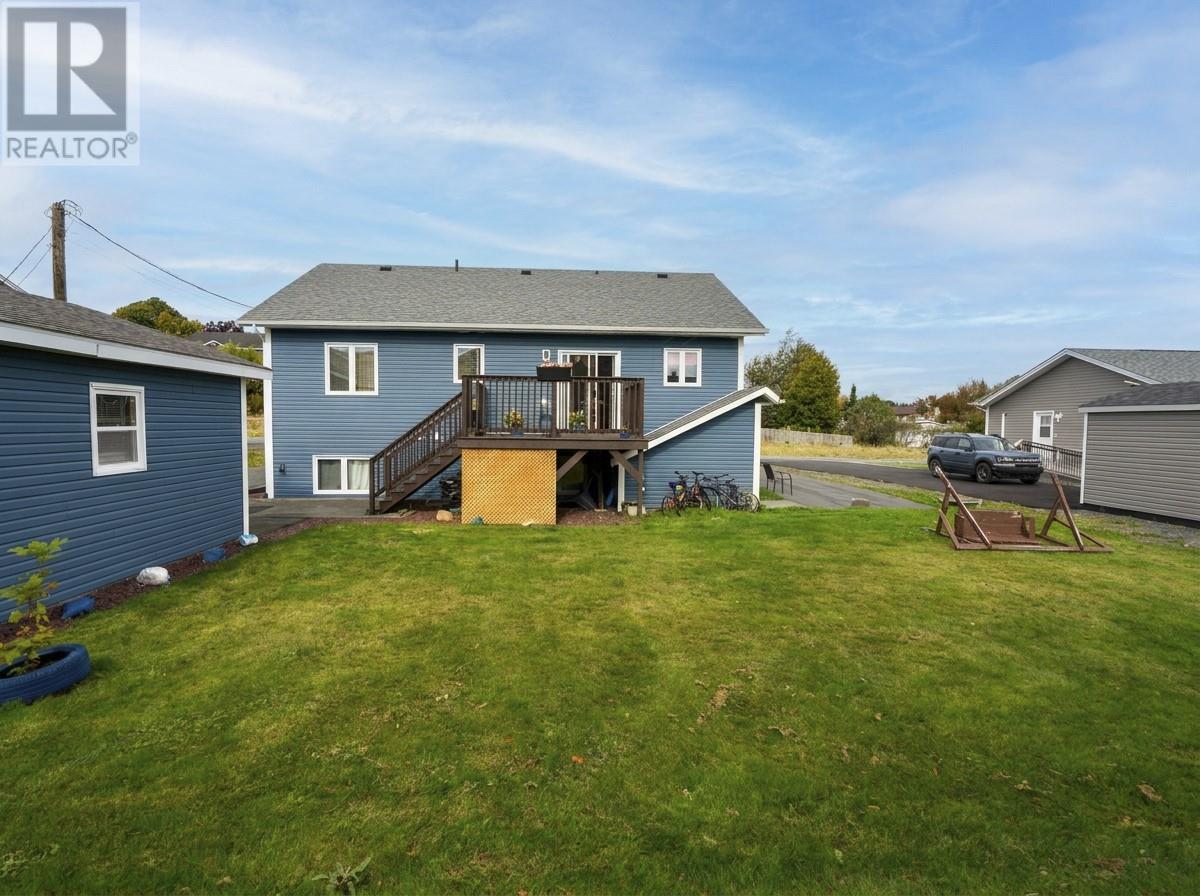 5 Shea Place Property Photo 36