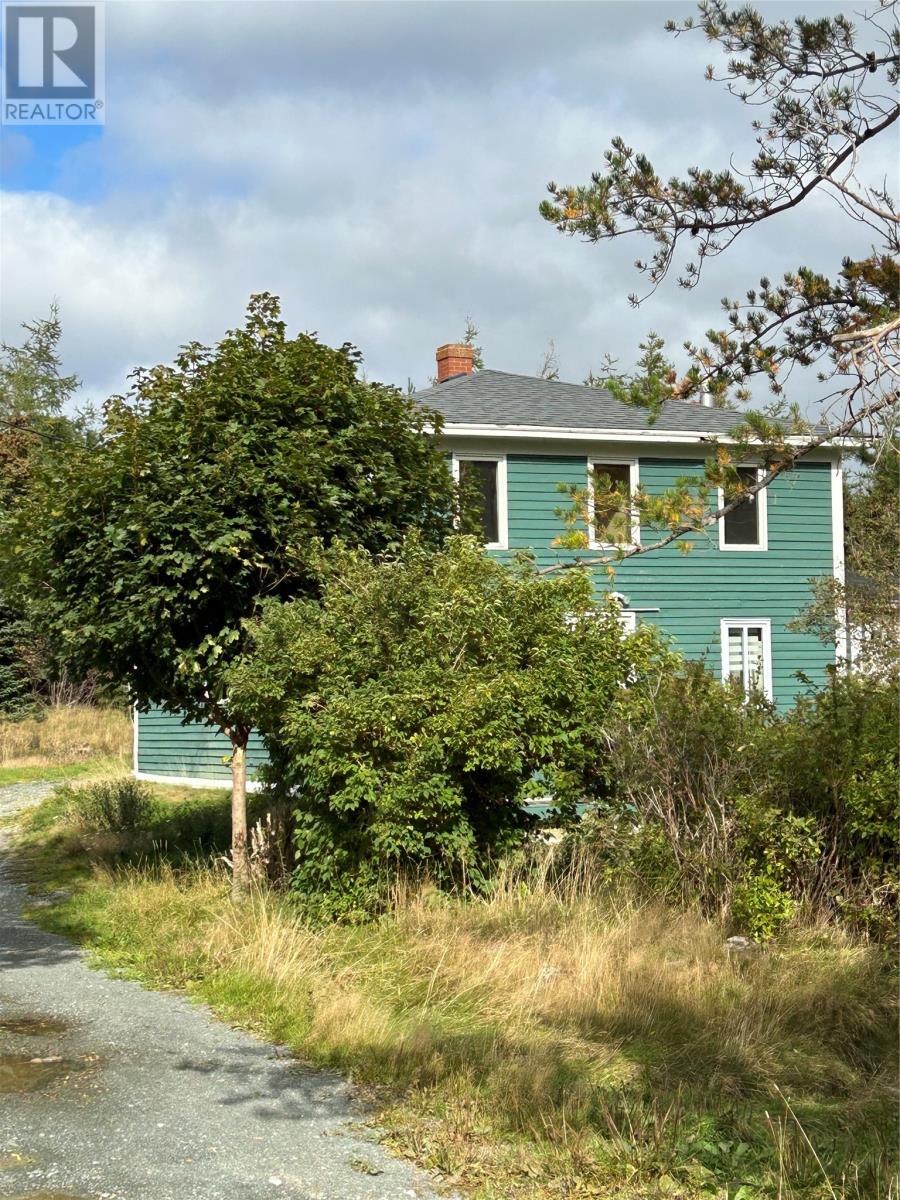 136-138 Farm Road Property Photo 4