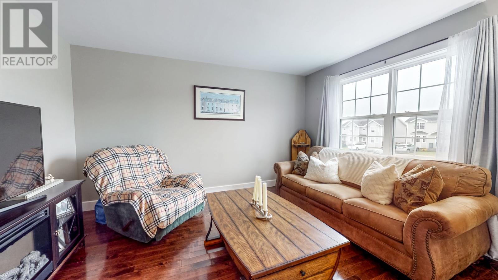 15 Maclaren Place Property Photo 3