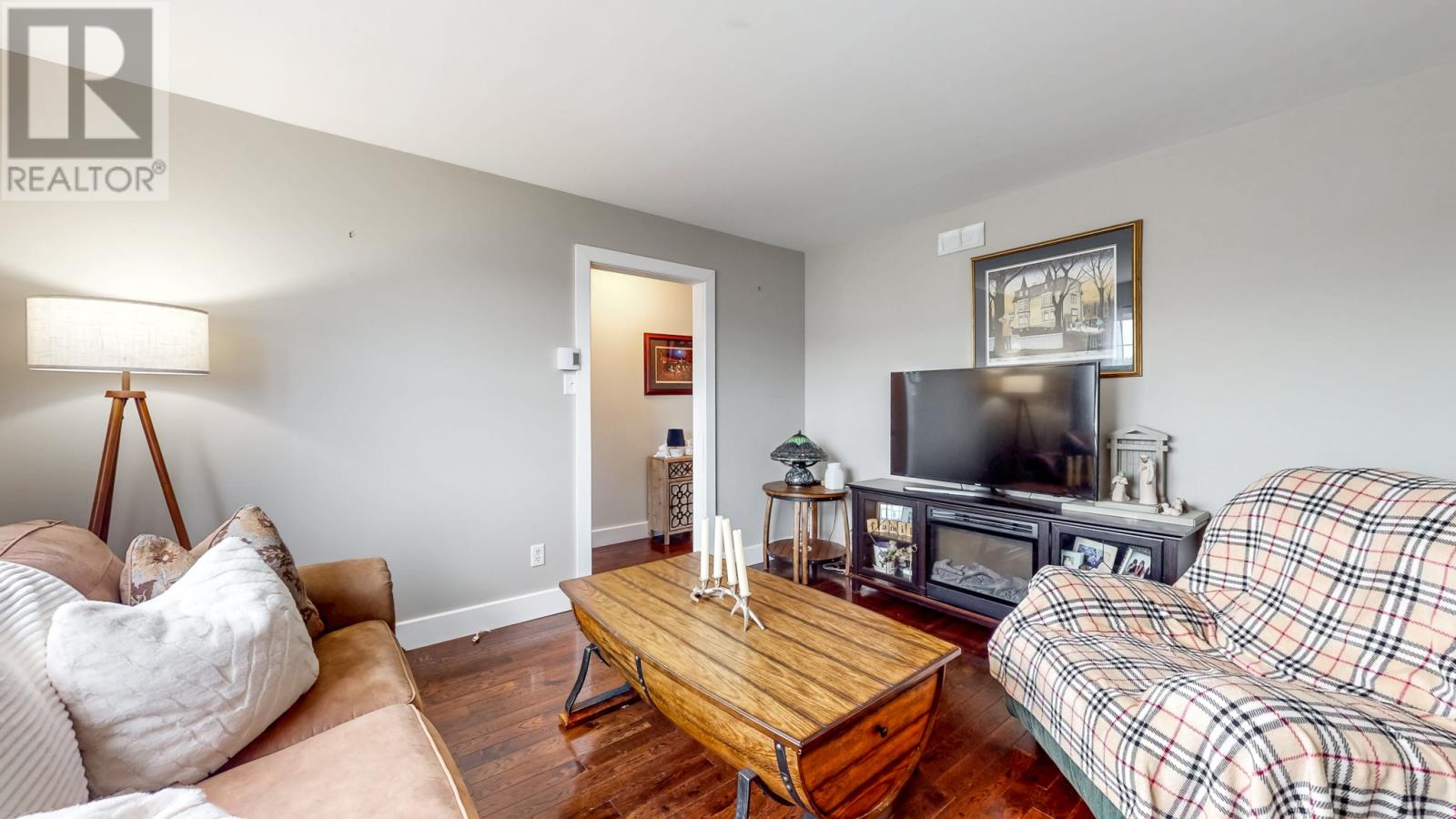 15 Maclaren Place Property Photo 4
