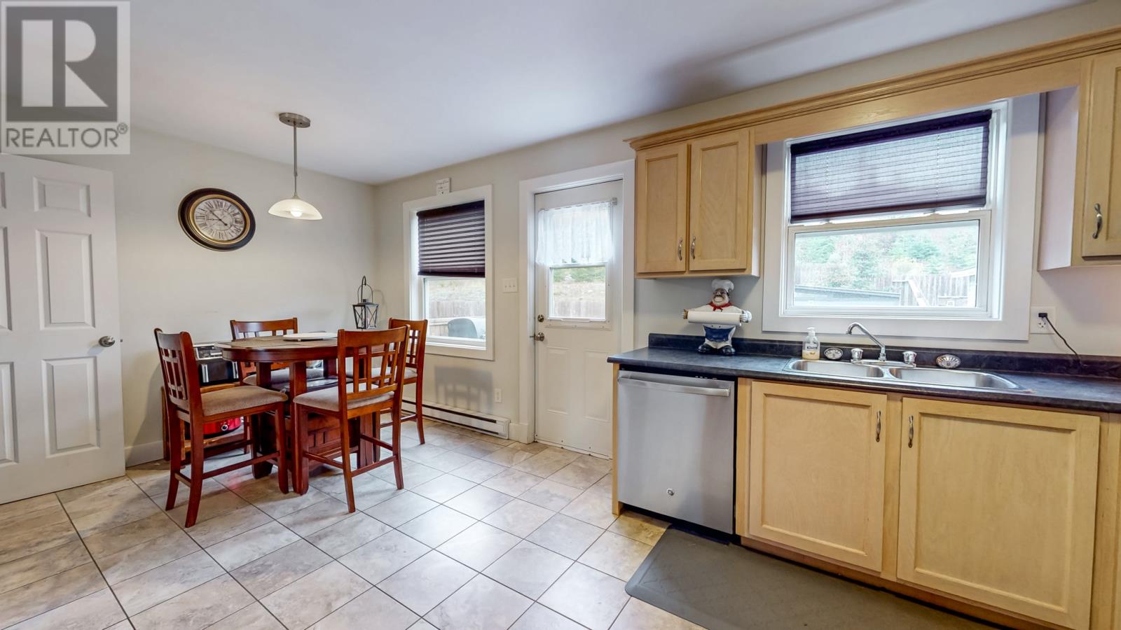 15 Maclaren Place Property Photo 7