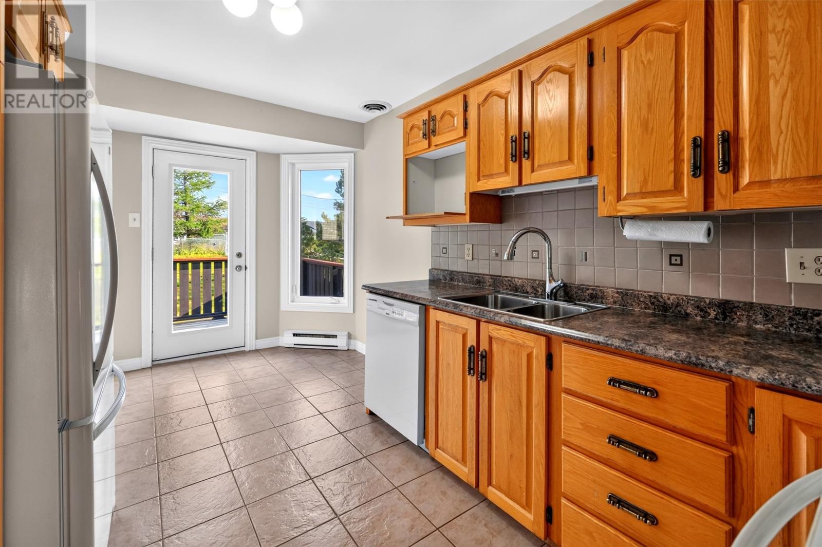 81 Paddy Dobbin Drive Property Photo 6