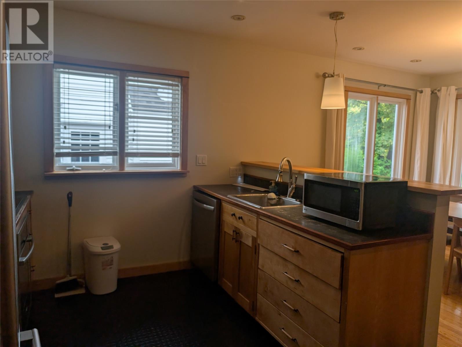6 Elm Place Property Photo 9