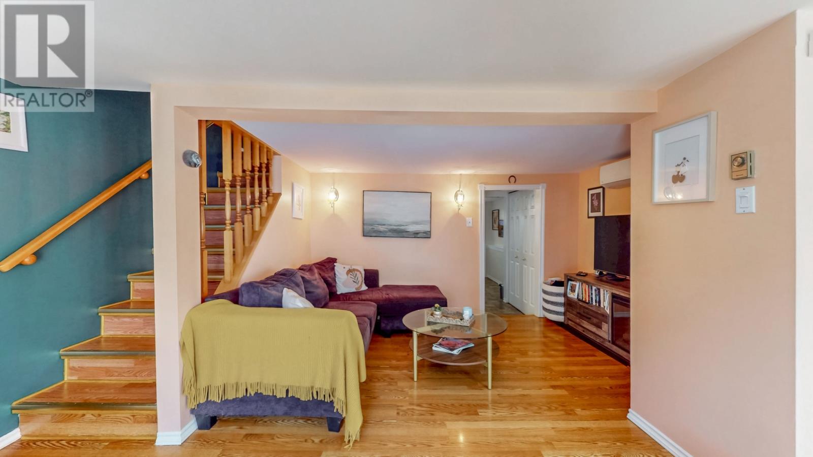52 Cabot Street Property Photo 2