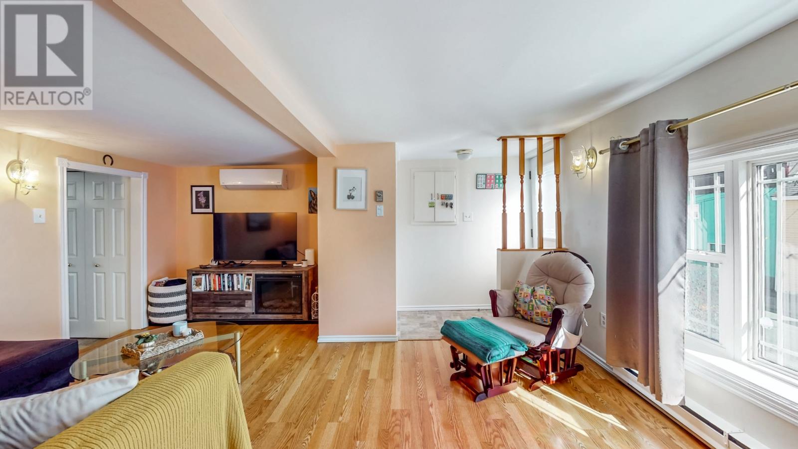 52 Cabot Street Property Photo 3