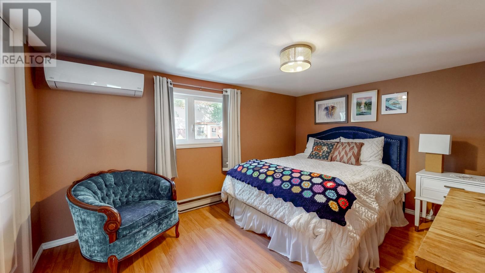 52 Cabot Street Property Photo 11