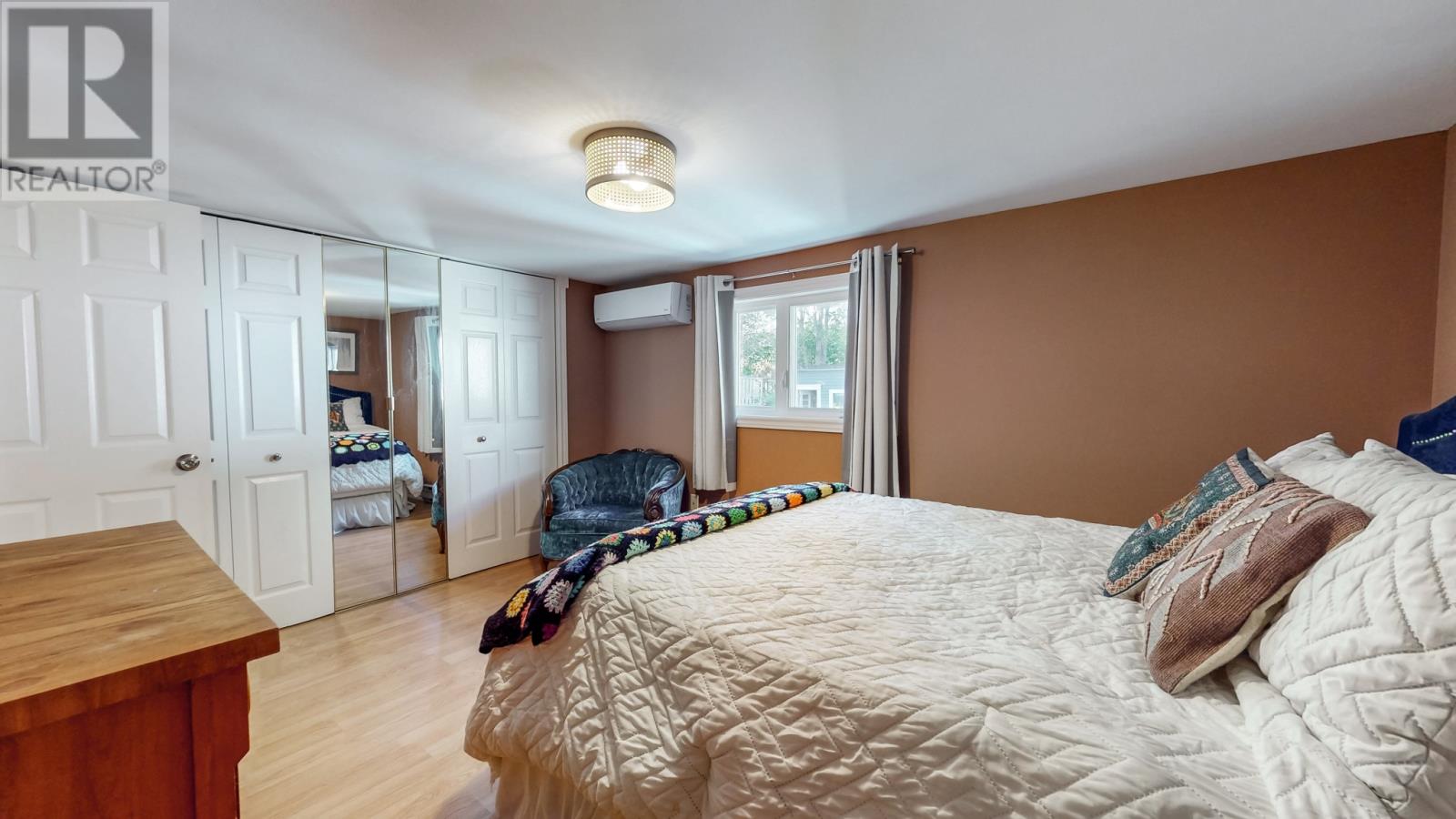 52 Cabot Street Property Photo 12