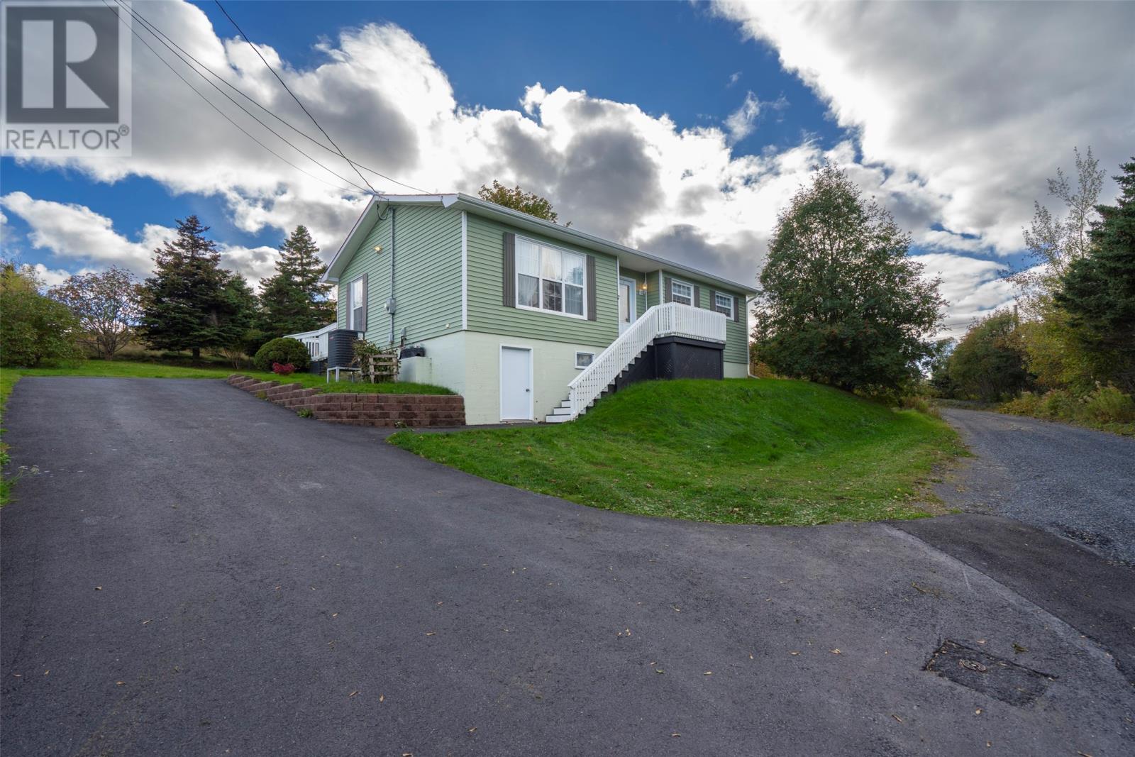 7 Pondside Hill Property Photo 3