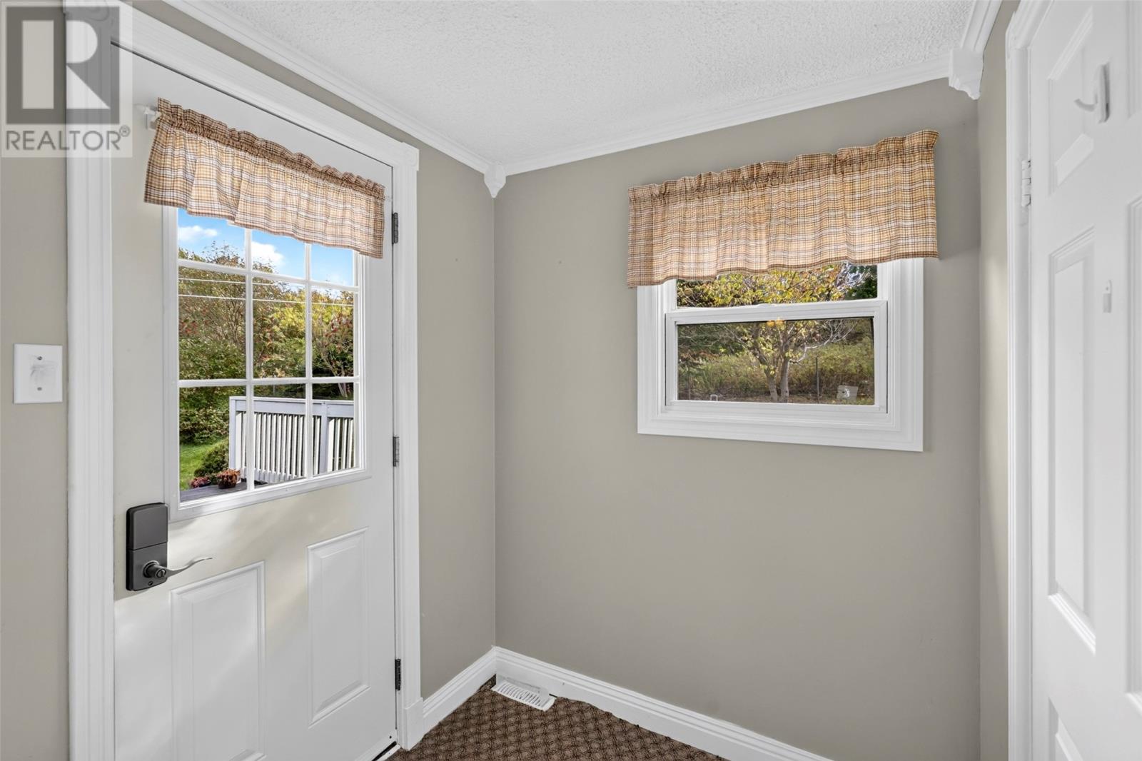 7 Pondside Hill Property Photo 13