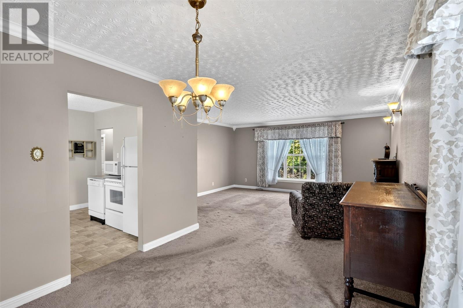 7 Pondside Hill Property Photo 18