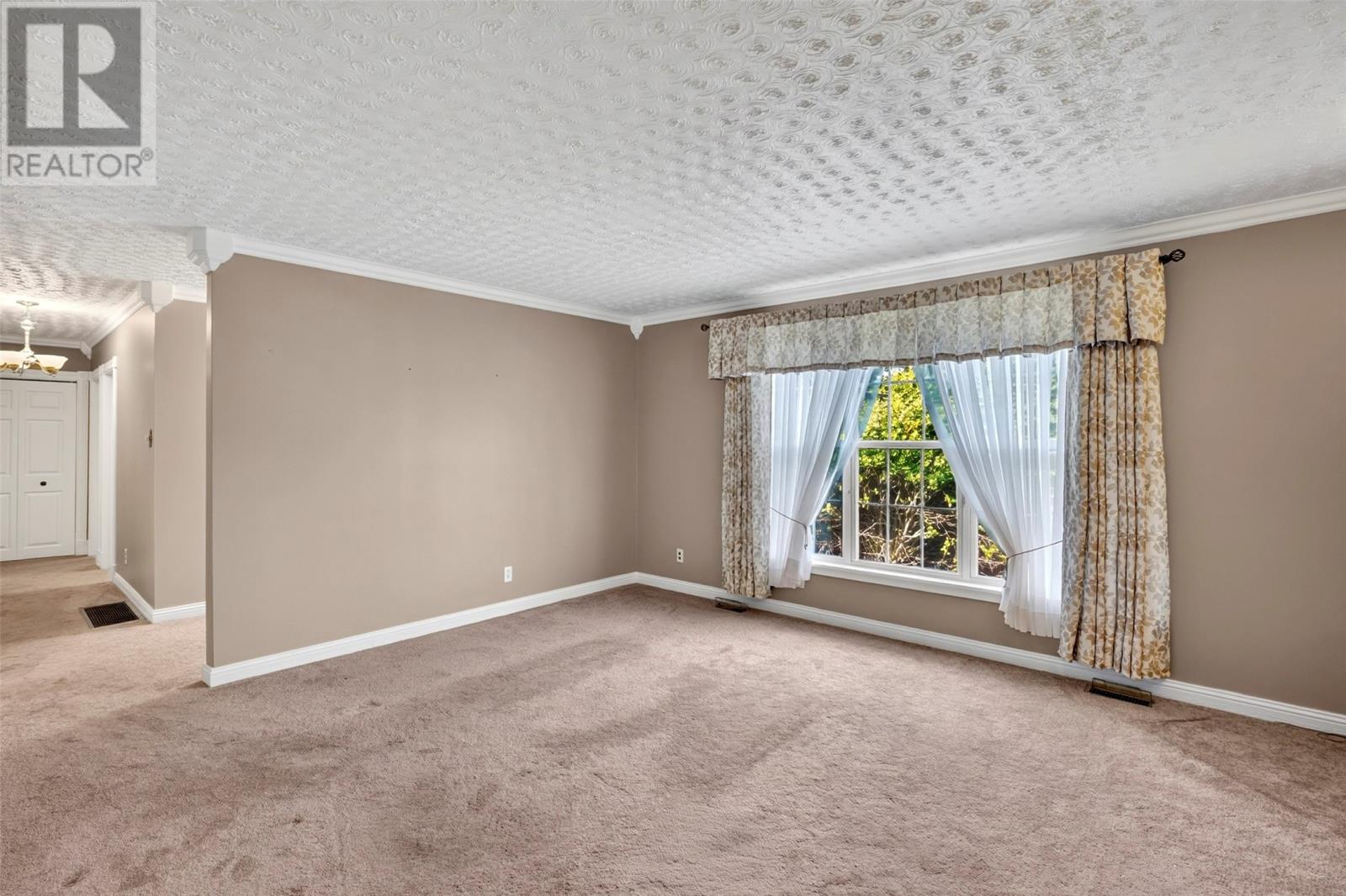 7 Pondside Hill Property Photo 19