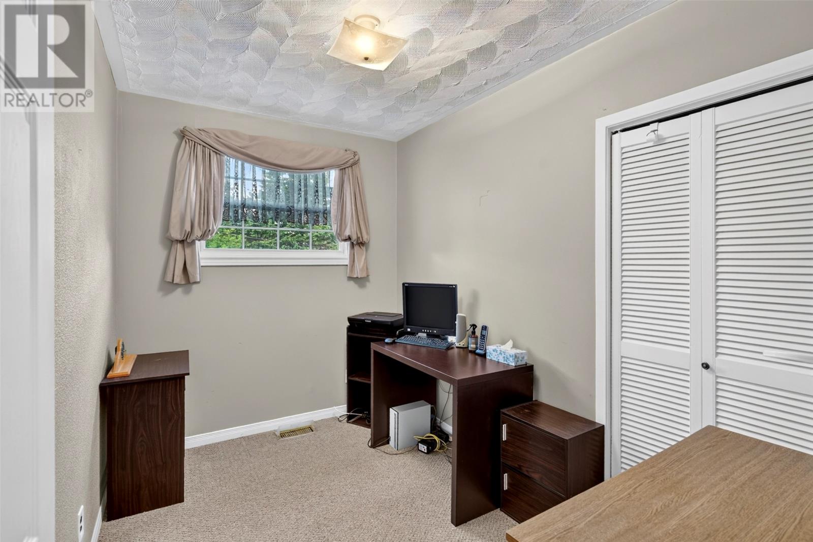 7 Pondside Hill Property Photo 25