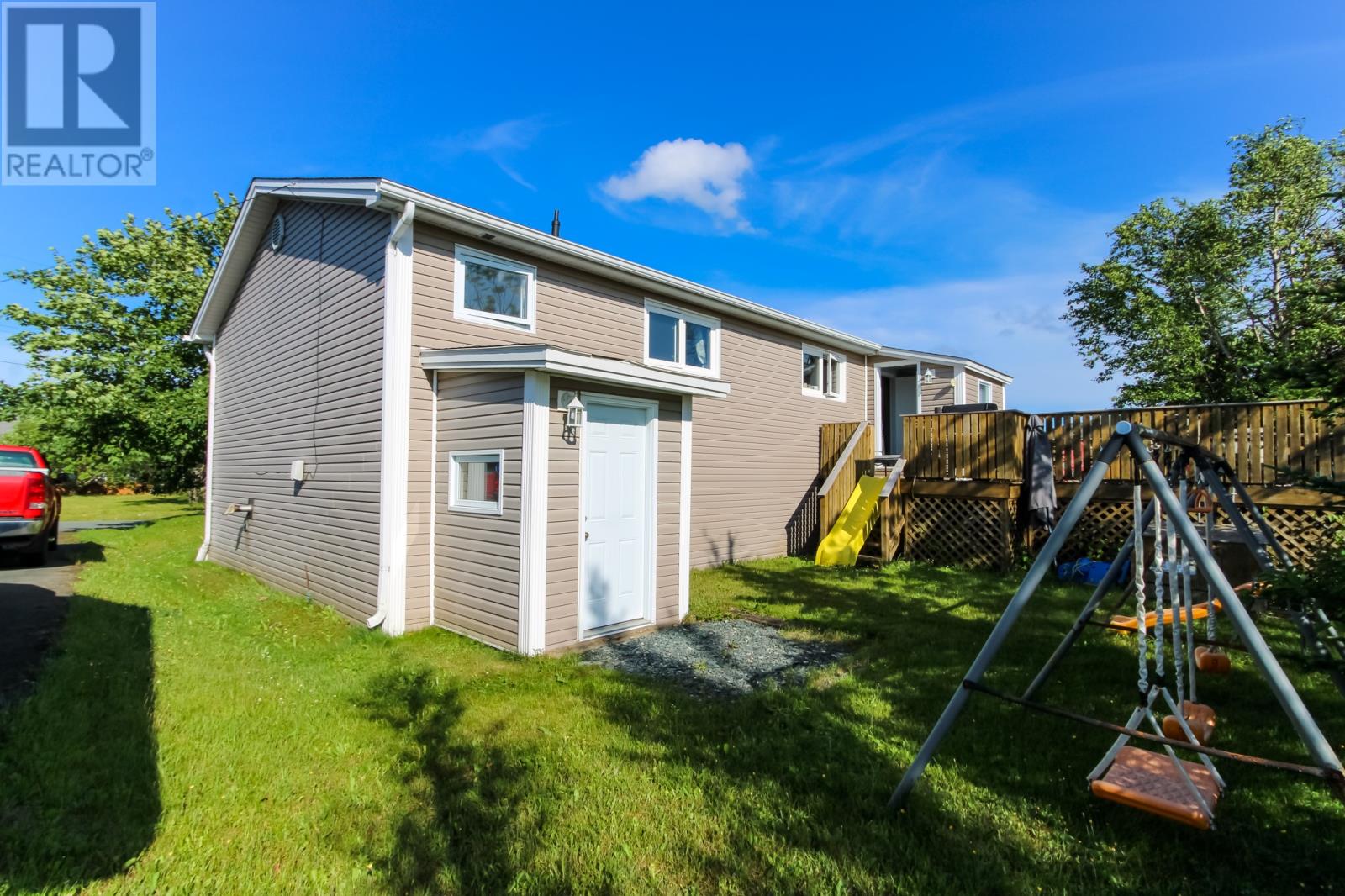 11 Irving Drive Property Photo 2