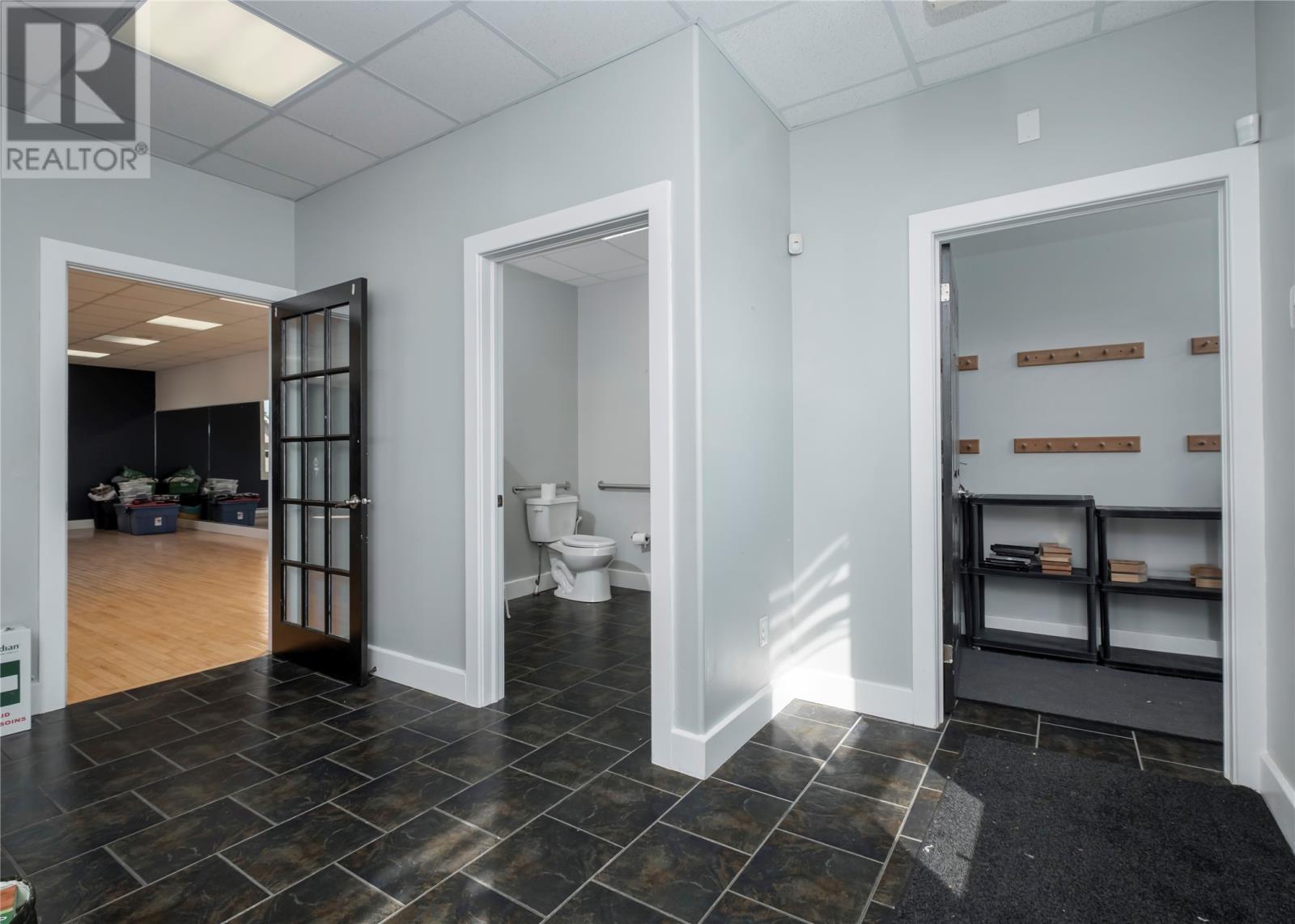 75 Airport Road Property Photo 7