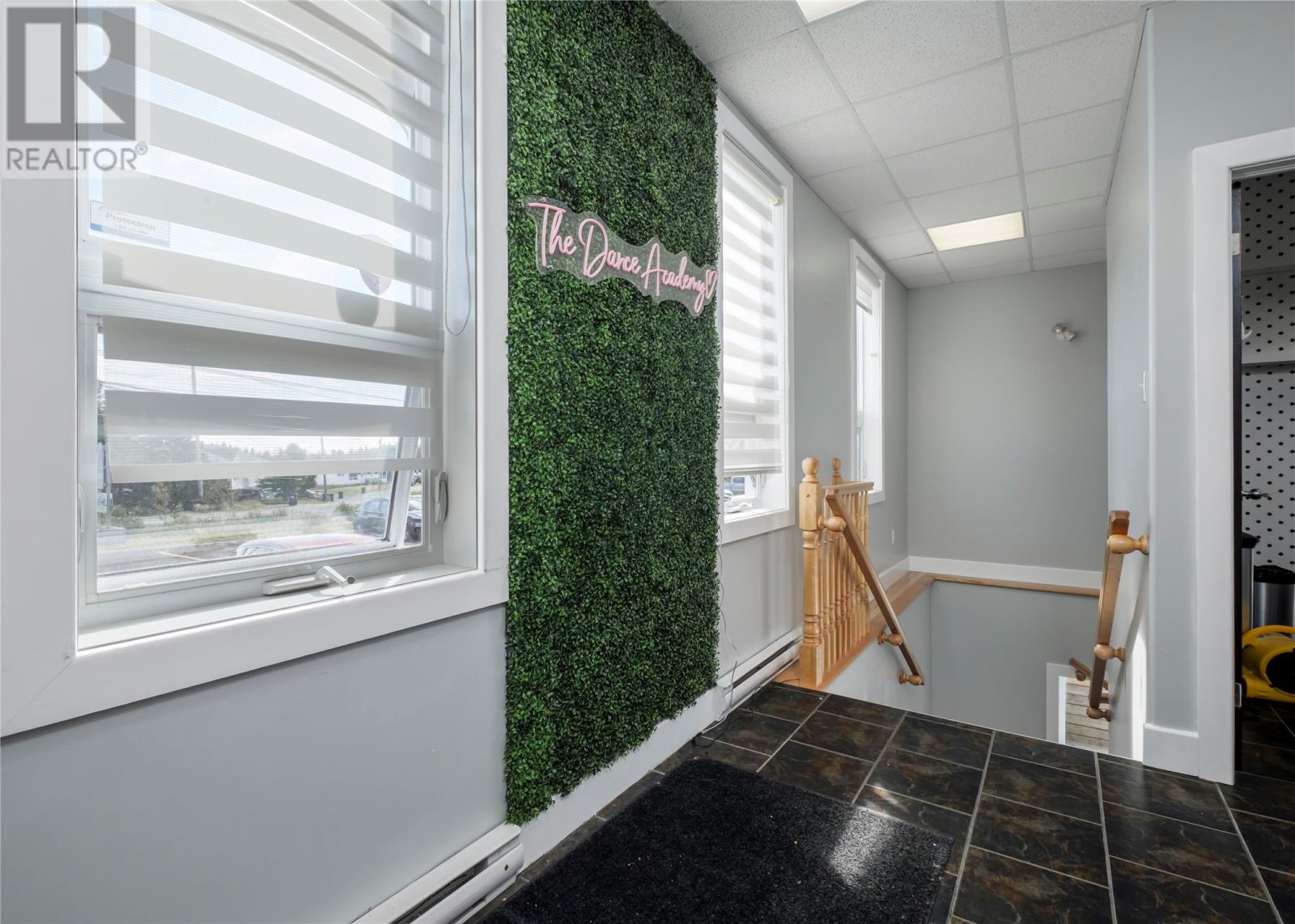 75 Airport Road Property Photo 11