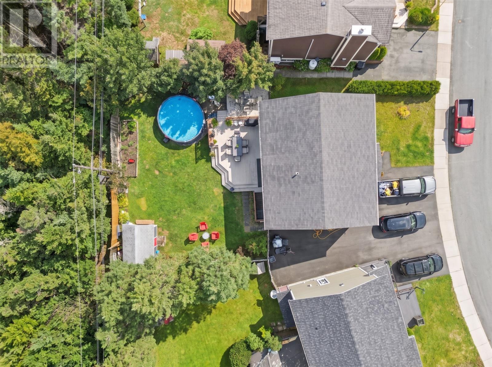 44 Halley Drive Property Photo 4