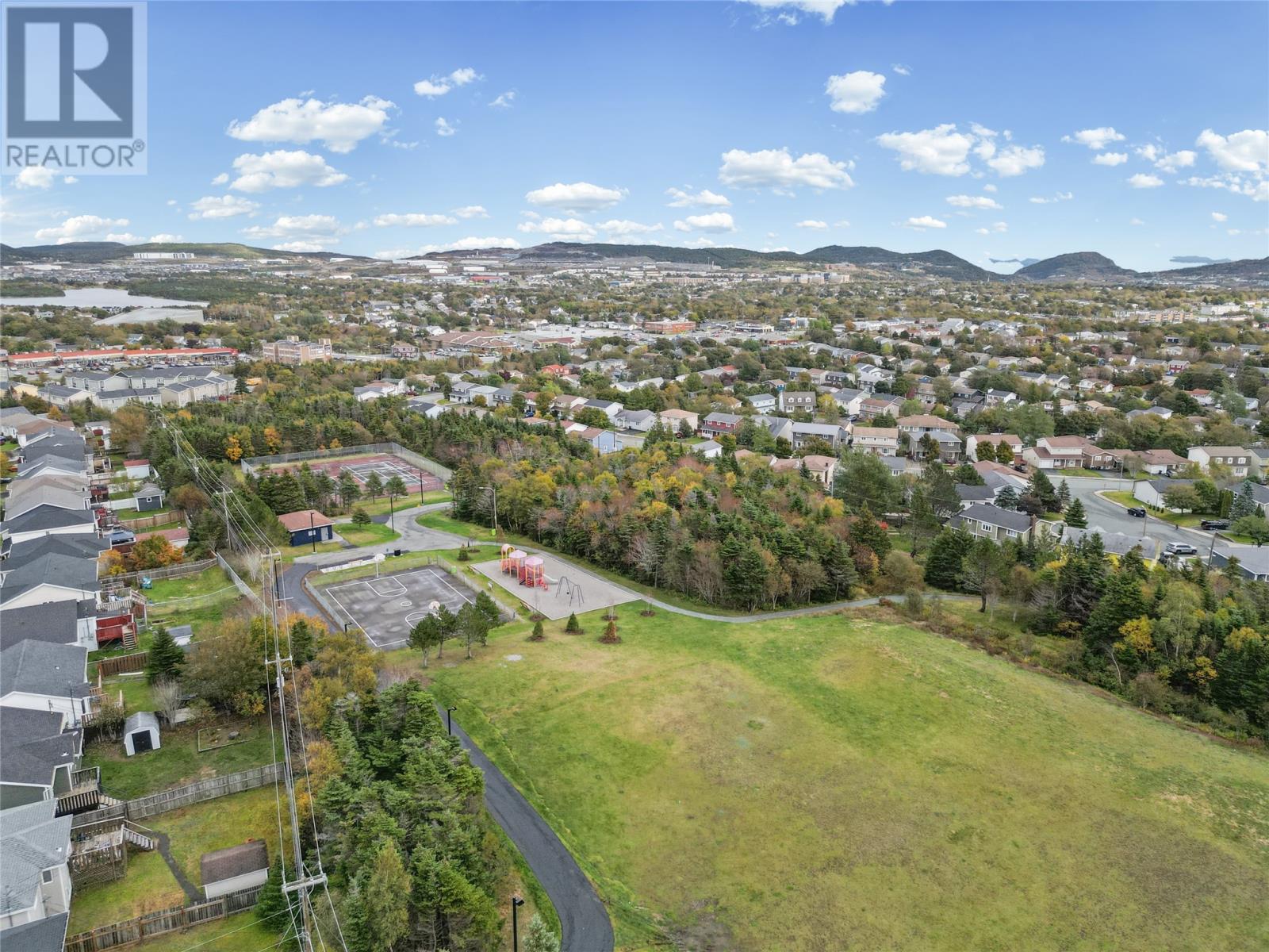 44 Halley Drive Property Photo 10