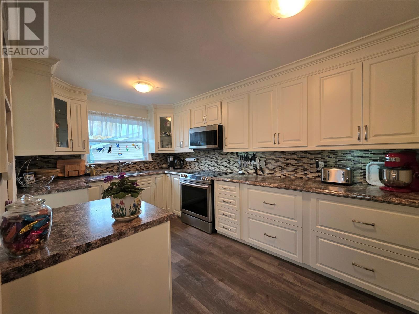 16 Pioneer Street Property Photo 7