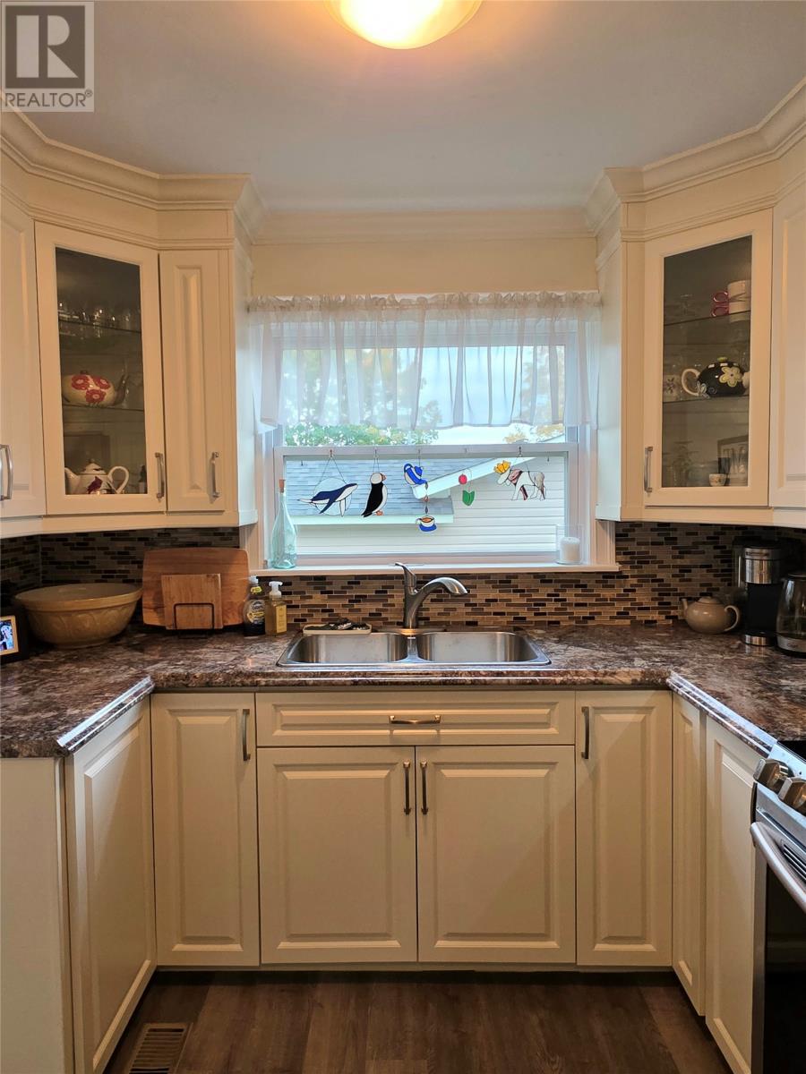 16 Pioneer Street Property Photo 8
